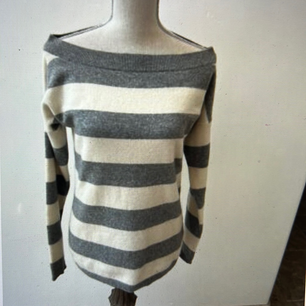 100% Cashmere Sweater By Club Monaco, Ivory & Gray,Boat Neck, Longer Length